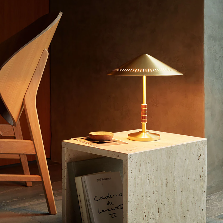 GOVERNOR　250　TABLE