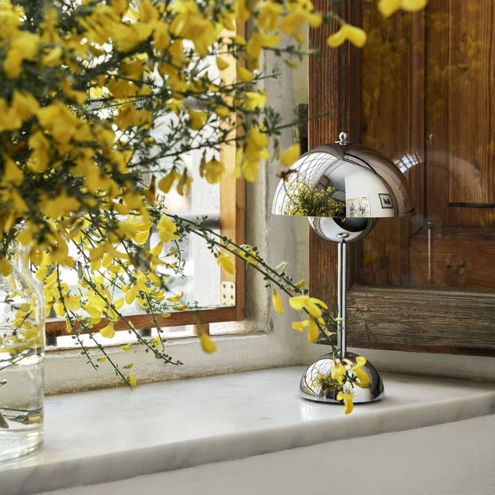 Flowerpot Portable Lamp VP9 Mg